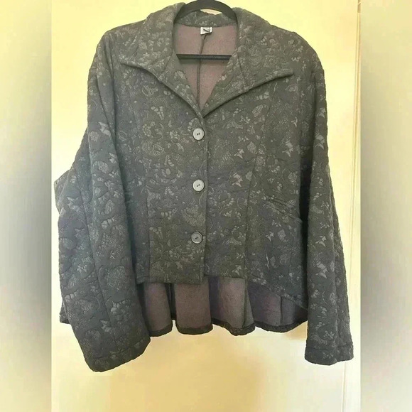 Dress To Kill High Low Knit Jacket with Pockets - Picture 2 of 8